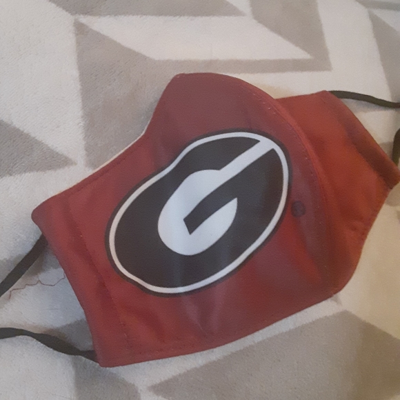 Georgia Bulldogs Football  Face mask/Red and Black/OSFA - Picture 2 of 6